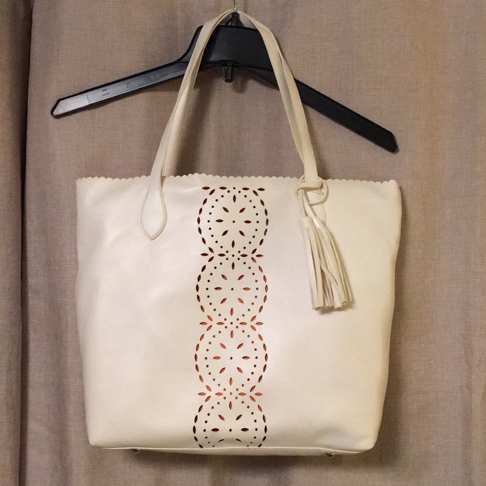 BUCO exterior white/interior orange handbag